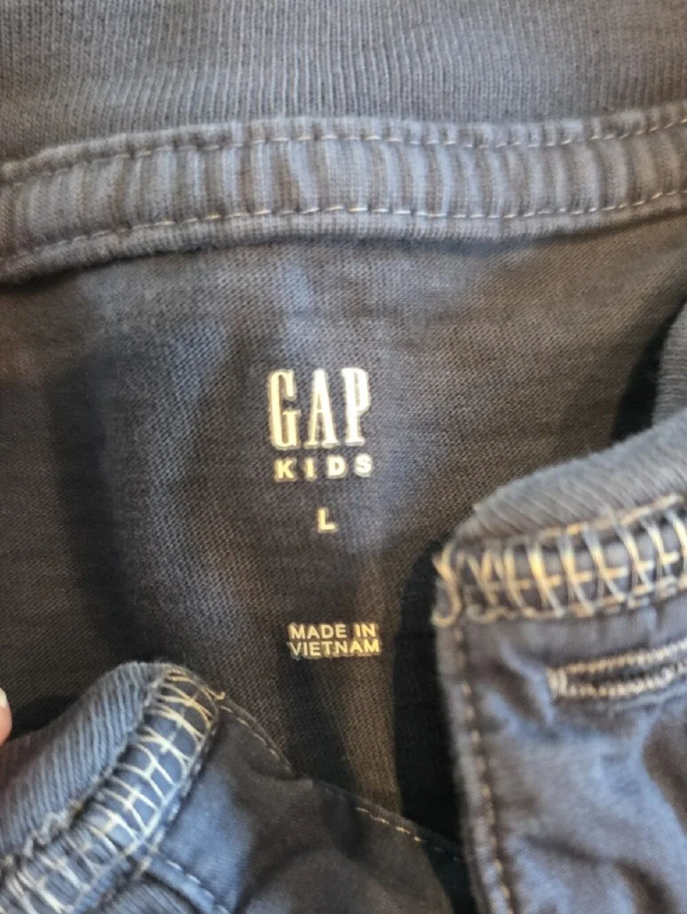 GAP Size Med. Navy Short-Sleeve Henley Tee with Pocket